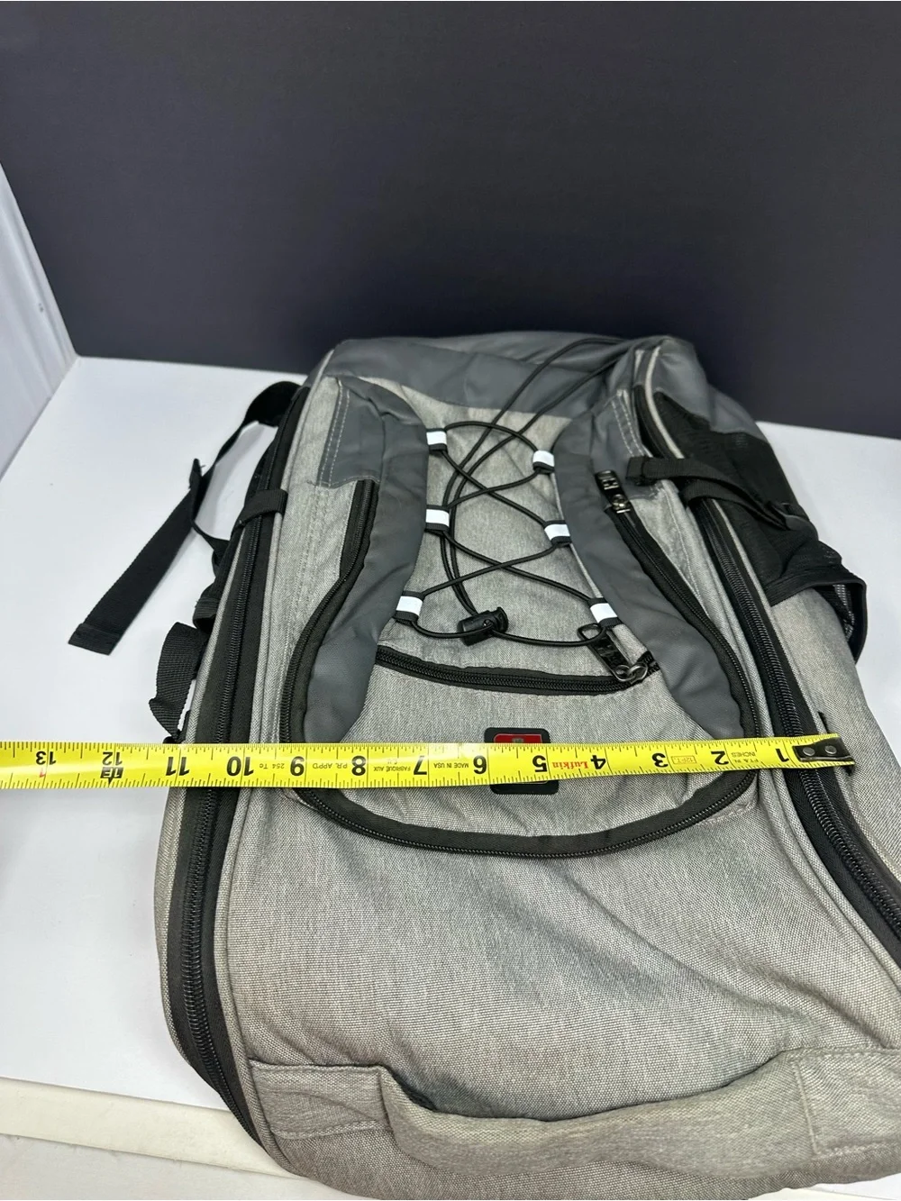 Swiss Tech unisex gray black bungee heavy-duty backpack school camping hiking K0